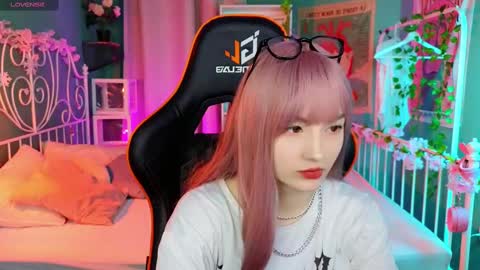 Akemi online show from March 5, 3:07 pm