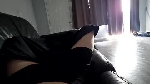 akfx202 online show from April 18, 10:21 pm