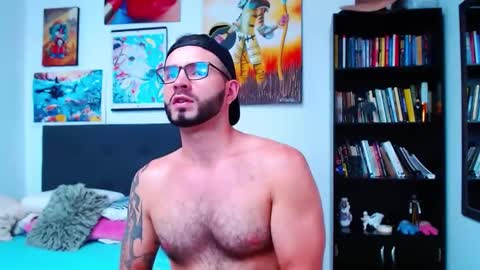 Snapshot of akiles_r chatting on January 6, 9:54 pm akiles online show from January 6, 9:54 pm