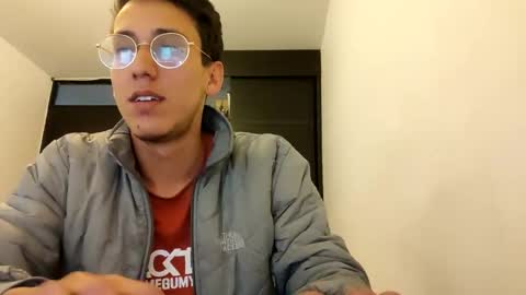 Snapshot of akilesbailo chatting on January 5, 8:42 pm My love online show from January 5, 8:42 pm