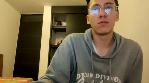 Snapshot of akilesbailo chatting on February 7, 7:18 am My love online show from February 7, 7:18 am