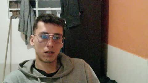 Snapshot of akilesbailo chatting on September 23, 4:37 am My love online show from September 23, 4:37 am