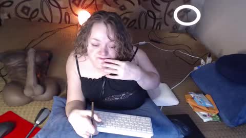 Snapshot of akindmodel chatting on January 30, 10:29 am Natalie online show from January 30, 10:29 am