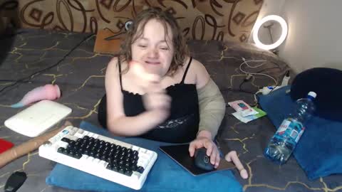 Snapshot of akindmodel chatting on February 22, 11:35 am Natalie online show from February 22, 11:35 am