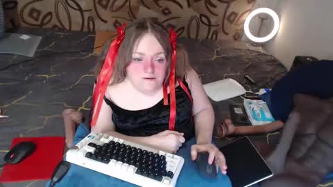 Snapshot of akindmodel chatting on March 8, 2:45 am Natalie online show from March 8, 2:45 am