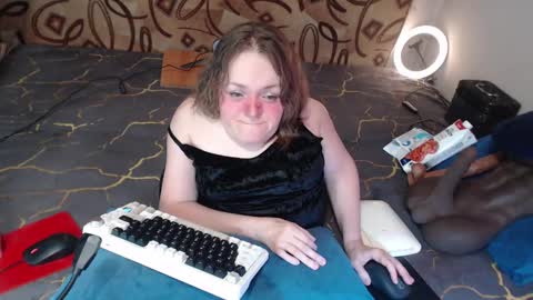 Snapshot of akindmodel chatting on March 9, 5:33 am Natalie online show from March 9, 5:33 am