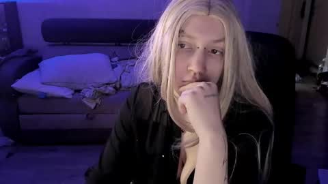 Snapshot of akira_ivyy chatting on February 13, 7:48 am Akira online show from February 13, 7:48 am