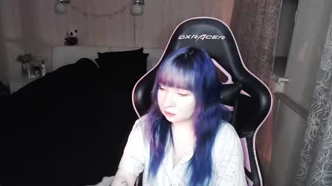 Snapshot of akirahartyx chatting on January 13, 4:01 pm akirahartyx online show from January 13, 4:01 pm