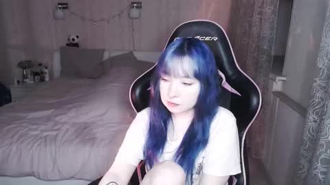 Snapshot of akirahartyx chatting on February 15, 3:31 pm akirahartyx online show from February 15, 3:31 pm