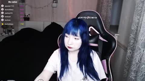 Snapshot of akirahartyx chatting on April 9, 3:39 pm akirahartyx online show from April 9, 3:39 pm