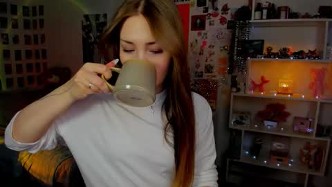 Snapshot of akirakatsu chatting on February 28, 11:00 am Akira online show from February 28, 11:00 am