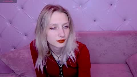 Snapshot of akiro_kim chatting on March 2, 7:15 am akiro_kim online show from March 2, 7:15 am