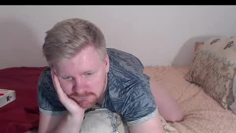 Snapshot of aktavian_w chatting on January 16, 12:34 am aktavian_w online show from January 16, 12:34 am