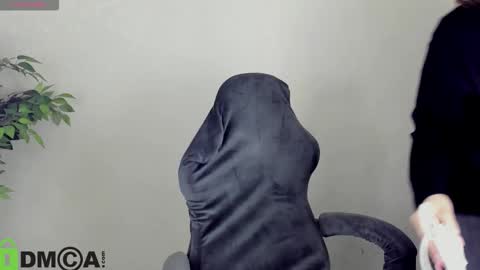 Snapshot of al1ice_moures chatting on February 13, 9:27 am Al1ice online show from February 13, 9:27 am