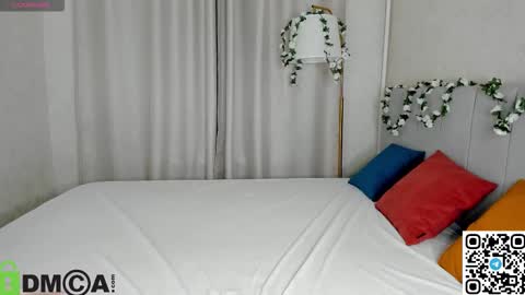 Snapshot of al1ice_moures chatting on February 17, 1:35 am Al1ice online show from February 17, 1:35 am