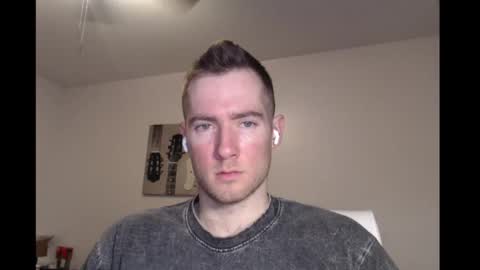 Snapshot of al3xzanderth3gr3at chatting on October 4, 11:58 pm Alex online show from October 4, 11:58 pm