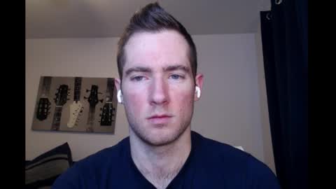 Snapshot of al3xzanderth3gr3at chatting on October 20, 9:21 am Alex online show from October 20, 9:21 am