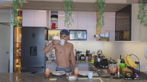 Al Fox  Miko Fortuni  online show from December 5, 6:33 pm