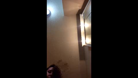 Snapshot of alabasterbunny chatting on April 16, 4:46 am alabasterbunny online show from April 16, 4:46 am