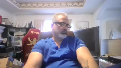 aladdin31673 online show from February 13, 11:23 pm