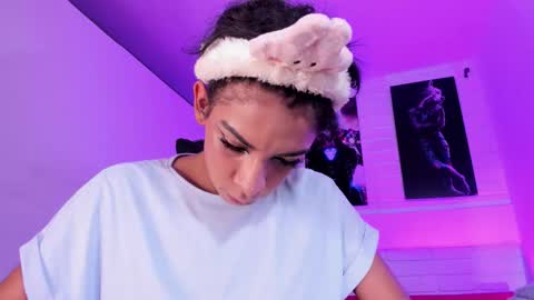 Alahia Rodriguez online show from November 28, 10:12 pm