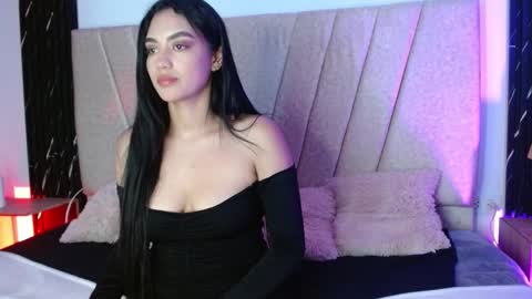 Alahia sweet official online show from October 6, 7:44 pm