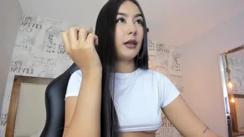  A L A H I A  online show from March 17, 7:06 pm