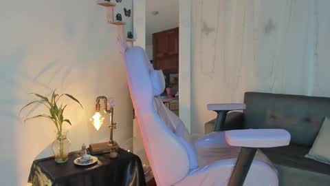 Alaia online show from February 22, 6:30 pm