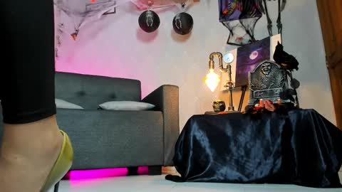 Alaia online show from October 9, 10:30 pm