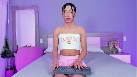 alaiaguerra online show from October 4, 7:45 pm