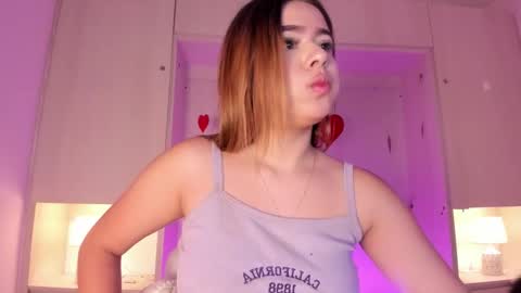 Snapshot of alaiaroose chatting on March 15, 12:11 pm alaiaroose online show from March 15, 12:11 pm