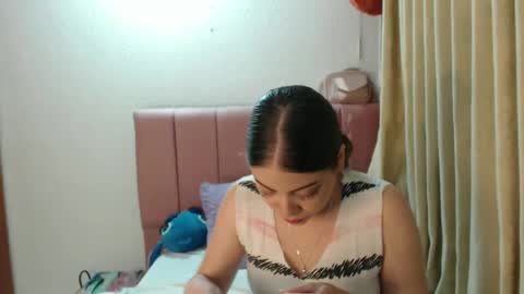 Snapshot of alaina_blessed chatting on October 4, 11:36 pm alaina_blessed online show from October 4, 11:36 pm