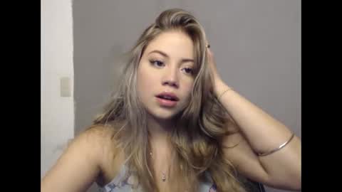 Snapshot of alaina_blessed chatting on October 18, 9:26 pm alaina_blessed online show from October 18, 9:26 pm