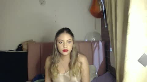 alaina_blessed online show from December 2, 1:00 am