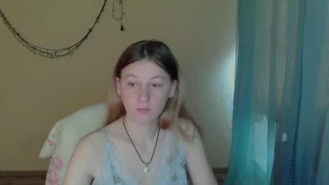 Snapshot of alalaska_ana chatting on May 5, 6:54 am Anna online show from May 5, 6:54 am