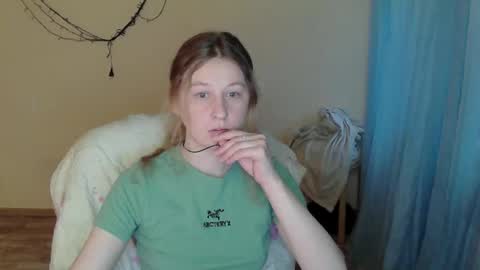 Snapshot of alalaska_ana chatting on May 6, 2:11 pm Anna online show from May 6, 2:11 pm