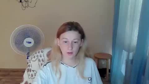 Snapshot of alalaska_ana chatting on June 10, 9:41 am Anna online show from June 10, 9:41 am