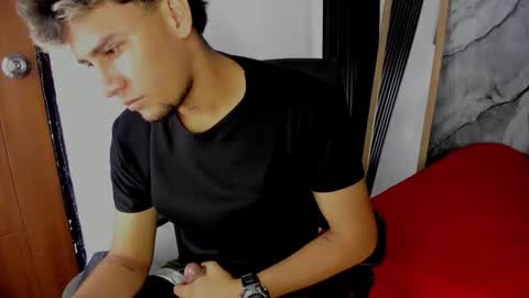 alan__smith online show from November 28, 8:00 pm