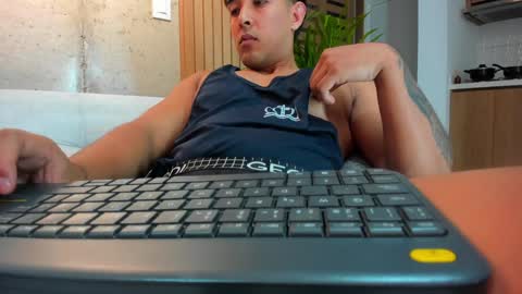 Snapshot of alan_greek_1 chatting on December 4, 2:20 am Alan greek online show from December 4, 2:20 am