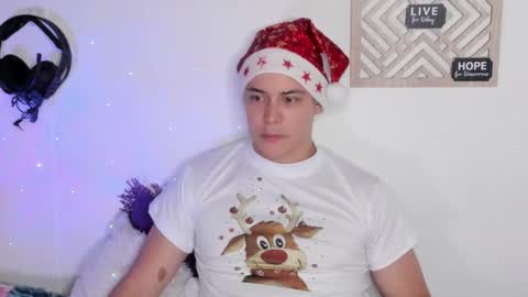 Snapshot of alan_hadid1 chatting on December 8, 10:14 pm Alan Hadid online show from December 8, 10:14 pm