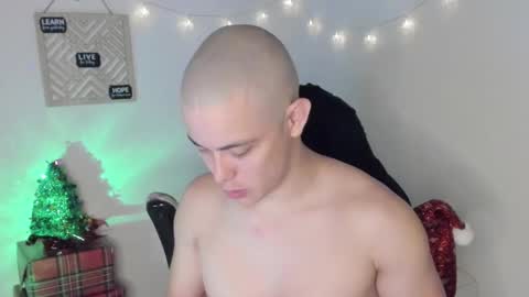 Snapshot of alan_hadid1 chatting on December 14, 11:34 pm Alan Hadid online show from December 14, 11:34 pm