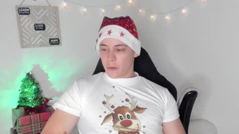 Snapshot of alan_hadid1 chatting on December 17, 2:23 am Alan Hadid online show from December 17, 2:23 am