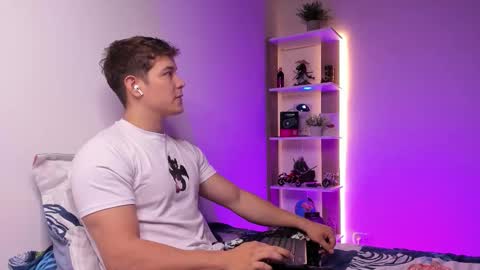 Alan Hadid online show from November 7, 8:20 pm