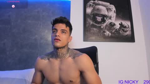 alan_morrys online show from January 14, 2:08 am