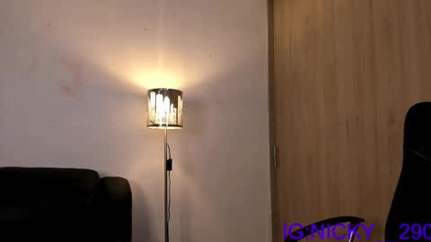 alan_morrys online show from September 17, 1:07 am