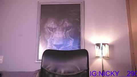 alan_morrys online show from April 21, 1:29 am