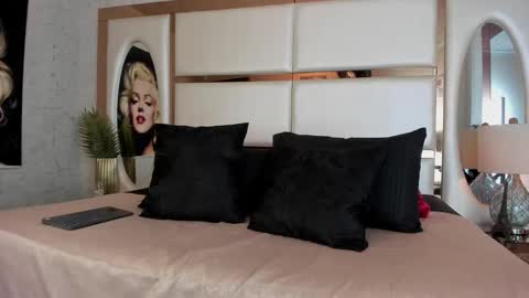 Snapshot of alan_santhos chatting on February 14, 4:31 am ---Alan--- online show from February 14, 4:31 am