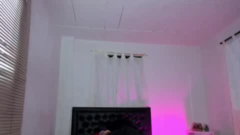 ---Alana--- online show from November 24, 11:21 am