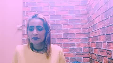 Snapshot of alana_del_ray chatting on April 5, 9:56 pm alana_del_ray online show from April 5, 9:56 pm