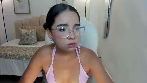 alana  online show from June 21, 3:42 am